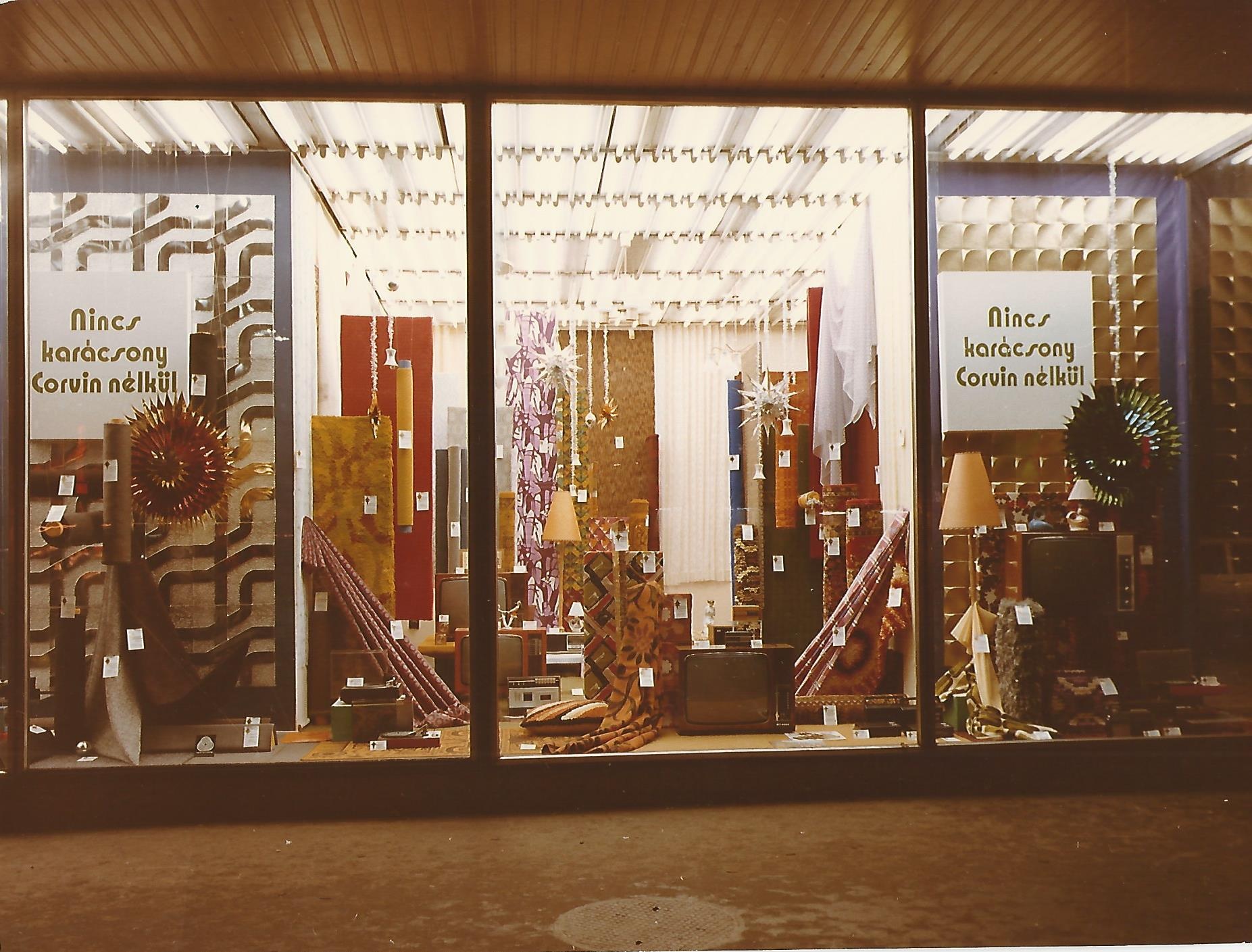 Corvin Áruház Budapest 1970. (Magyar Kereskedelmi és Vendéglátóipari Múzeum CC BY-NC-ND)