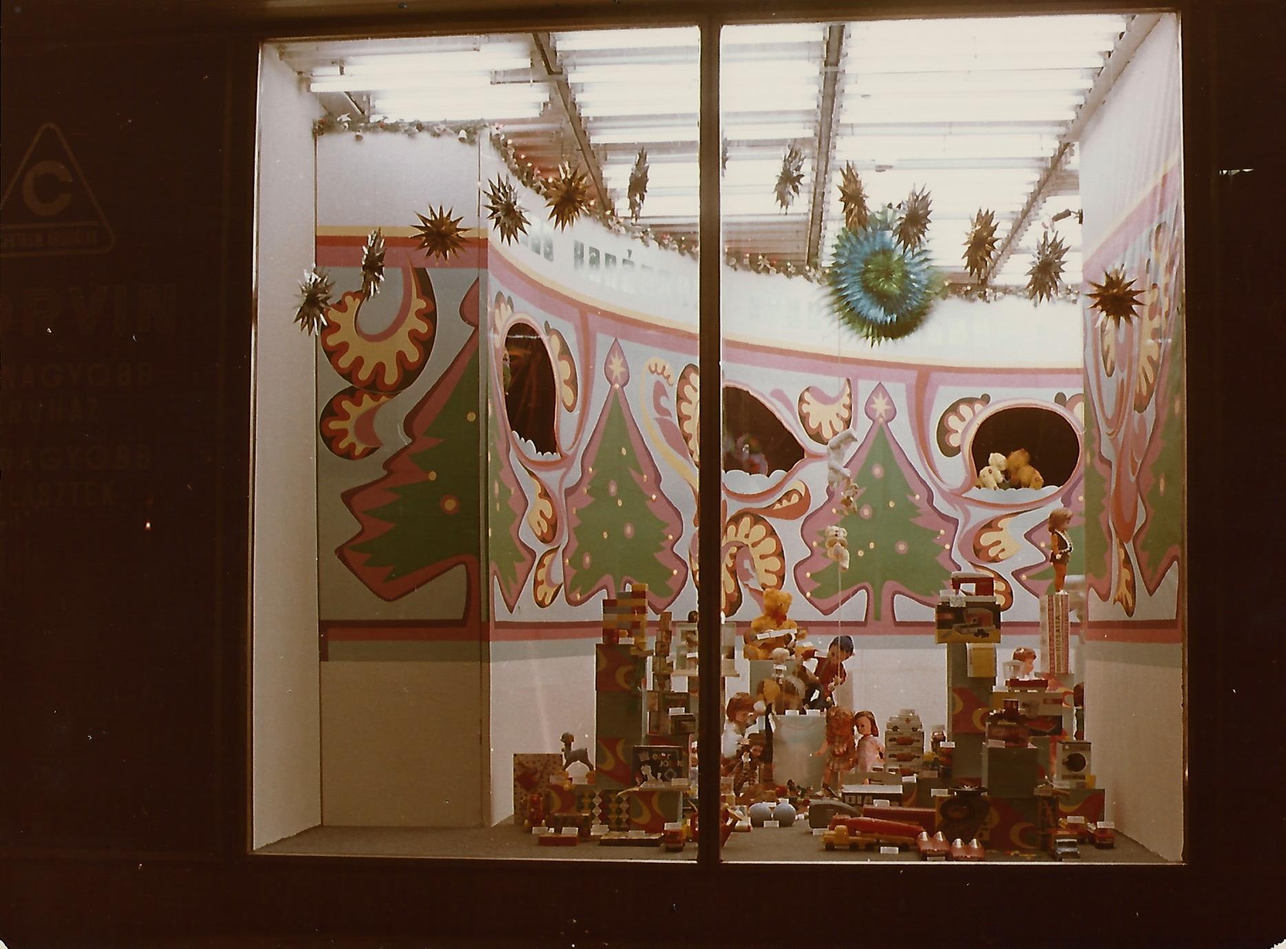 Corvin Áruház Budapest 1968. (Magyar Kereskedelmi és Vendéglátóipari Múzeum CC BY-NC-ND)
