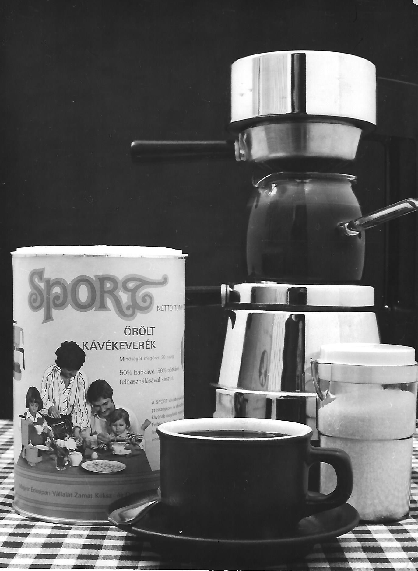 Compack kávé reklám Budapest 1981. (Magyar Kereskedelmi és Vendéglátóipari Múzeum CC BY-NC-ND)