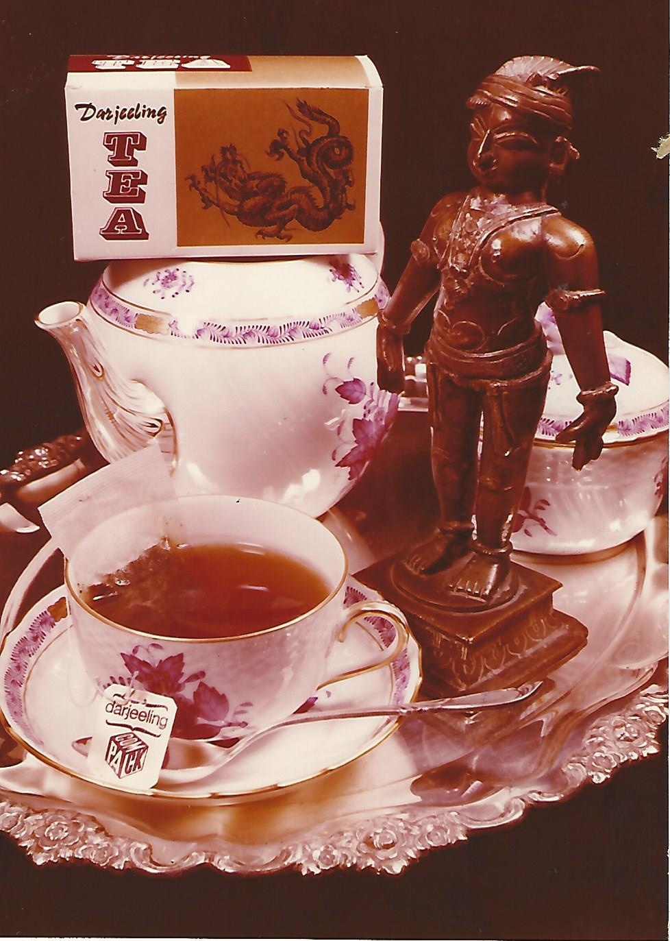 Compack tea reklám Budapest 1982. (Magyar Kereskedelmi és Vendéglátóipari Múzeum CC BY-NC-ND)