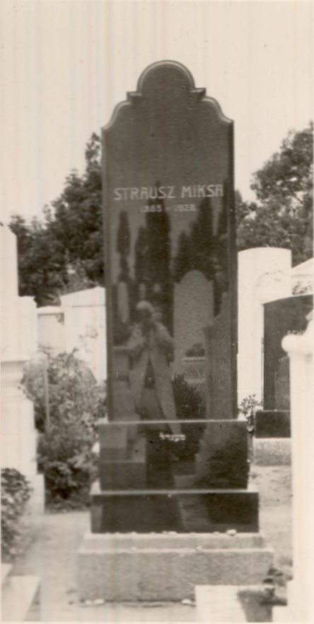 Strausz Miksa síremléke (Magyar Kereskedelmi és Vendéglátóipari Múzeum CC BY-NC-ND)