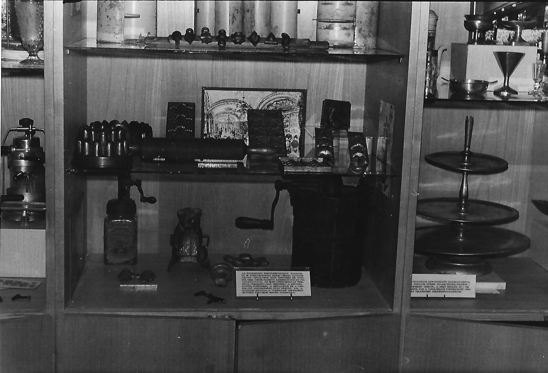Egykori MKVM vendéglátóipari kiállítás Hódmezővásárhely 1979. (Magyar Kereskedelmi és Vendéglátóipari Múzeum CC BY-NC-ND)