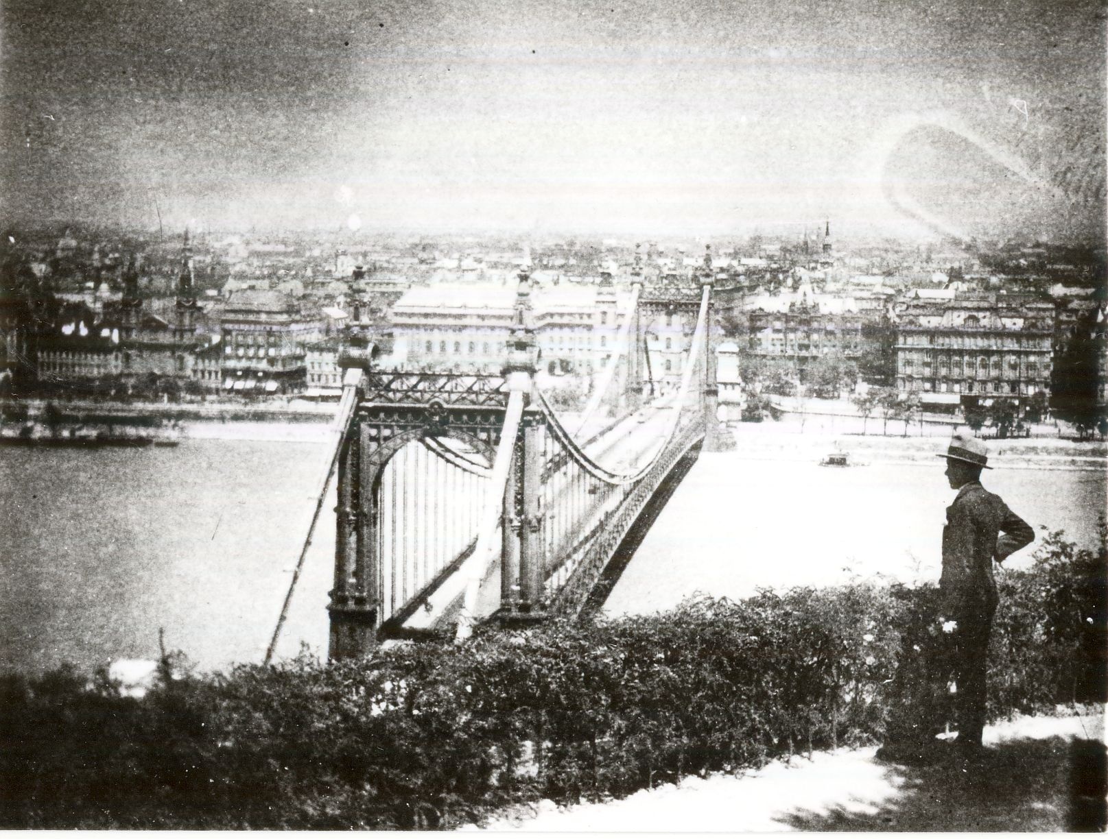 Erzsébet híd, 1930-as évek (Magyar Kereskedelmi és Vendéglátóipari Múzeum CC BY-NC-ND)