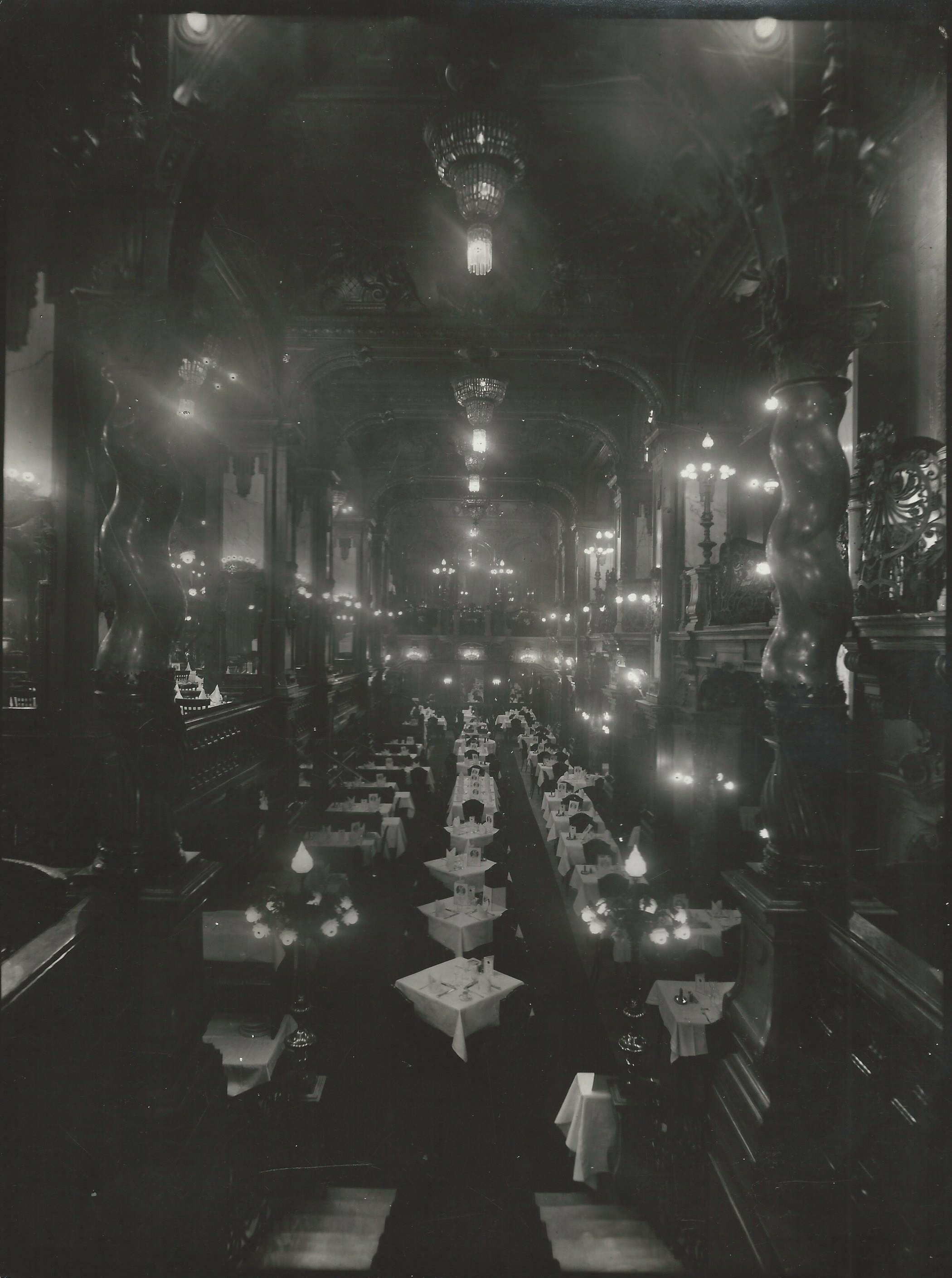 New York kávéház, Budapest 1935. (Magyar Kereskedelmi és Vendéglátóipari Múzeum CC BY-NC-ND)