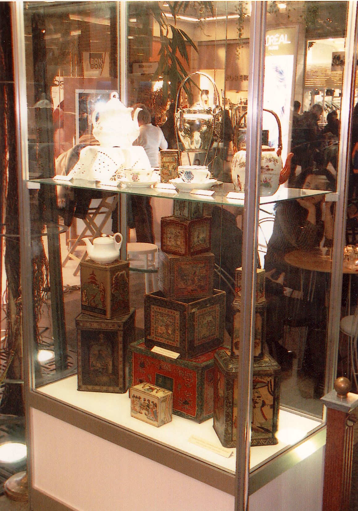 Egykori kereskedelmi kiállítás-MKVM 2003. (Magyar Kereskedelmi és Vendéglátóipari Múzeum CC BY-NC-ND)