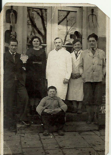 Hangya Szövetkezet csoportkép (Magyar Kereskedelmi és Vendéglátóipari Múzeum CC BY-NC-ND)