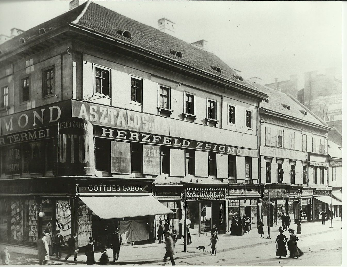 Herzfeld Zsigmond Üzlete (Magyar Kereskedelmi és Vendéglátóipari Múzeum CC BY-NC-ND)