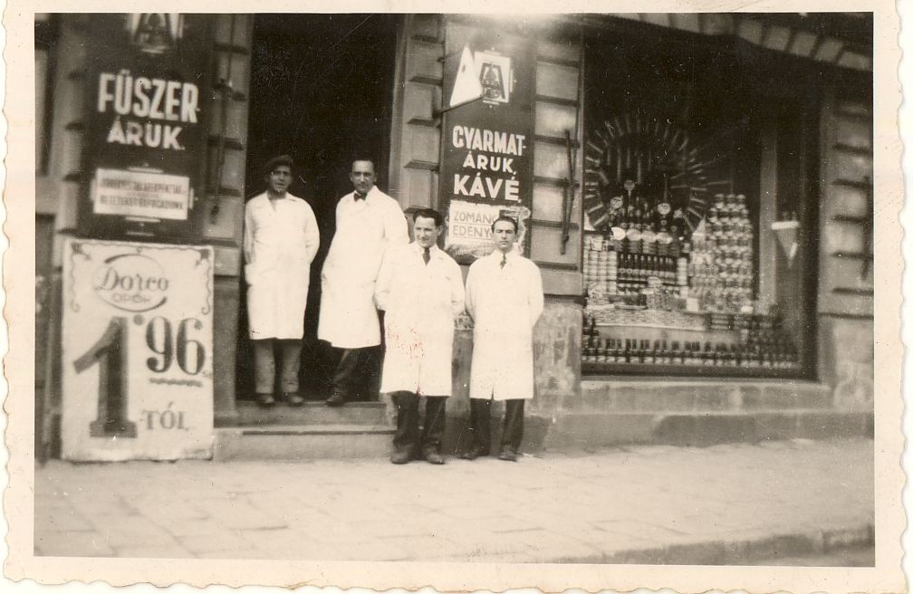 Fűszer és Csemege üzlet Budapest 1942. (Magyar Kereskedelmi és Vendéglátóipari Múzeum CC BY-NC-ND)
