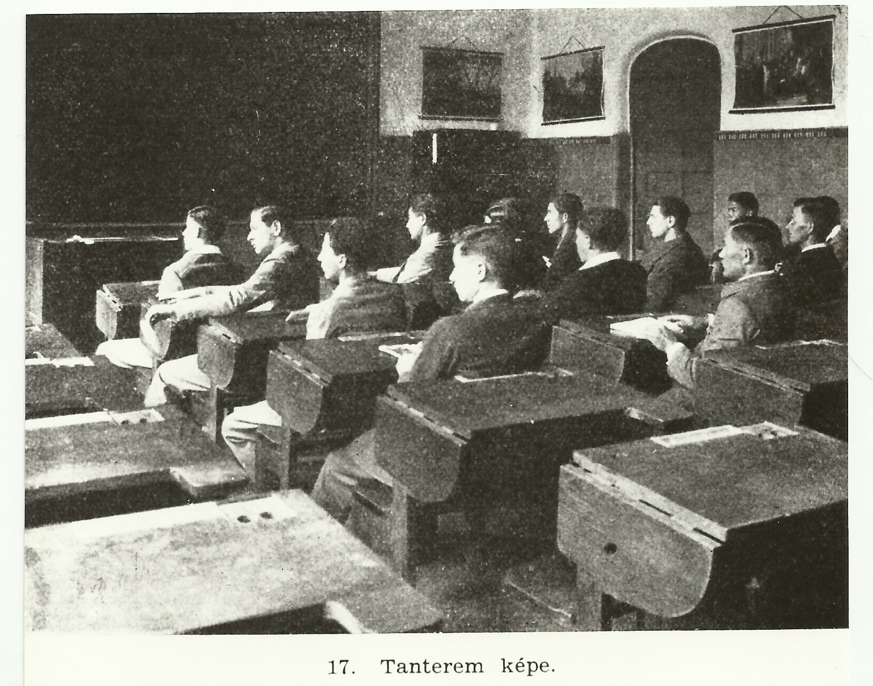 Tanterem képe egy fiú osztályról (Magyar Kereskedelmi és Vendéglátóipari Múzeum CC BY-NC-ND)