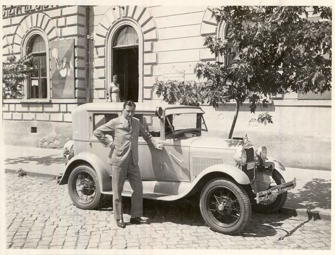 Hegedűs Vilmos vidéki útja, Karcag 1935. (Magyar Kereskedelmi és Vendéglátóipari Múzeum CC BY-NC-ND)