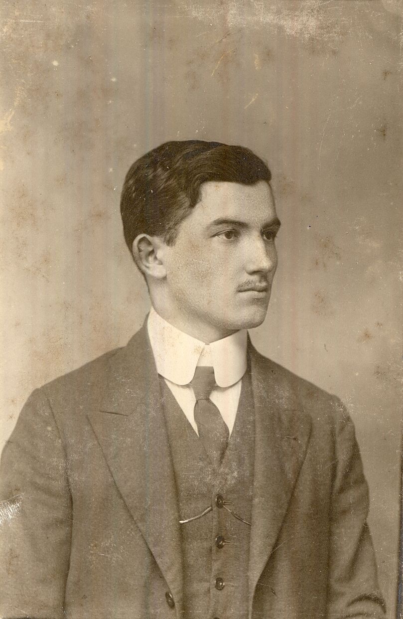 Apjok Sándor portréja, Győr 1912. (Magyar Kereskedelmi és Vendéglátóipari Múzeum CC BY-NC-ND)
