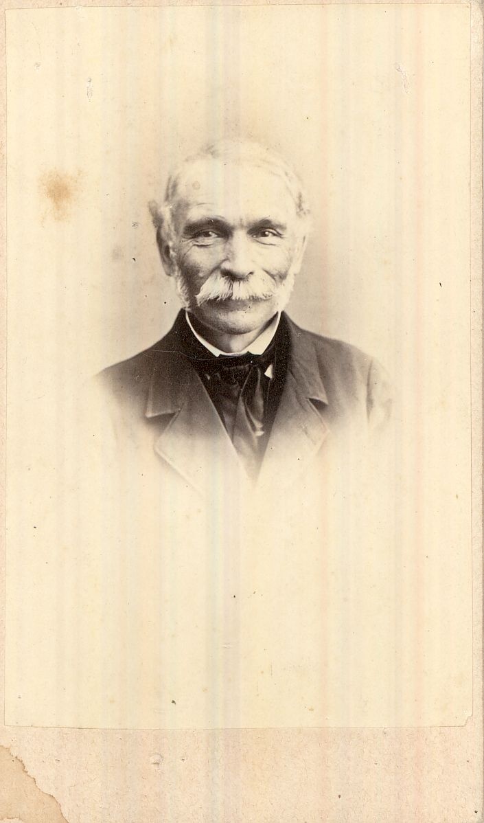 Egy idős úriember portréja Budapest XIX. század vége (Magyar Kereskedelmi és Vendéglátóipari Múzeum CC BY-NC-ND)