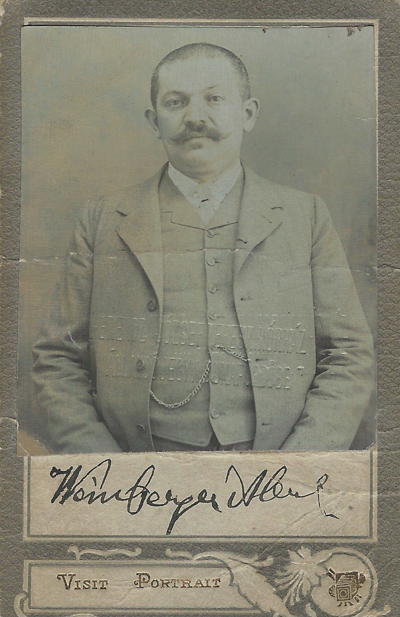 Weinberger Albert kórházi belépőjének portréja Budapest 1912. (Magyar Kereskedelmi és Vendéglátóipari Múzeum CC BY-NC-ND)