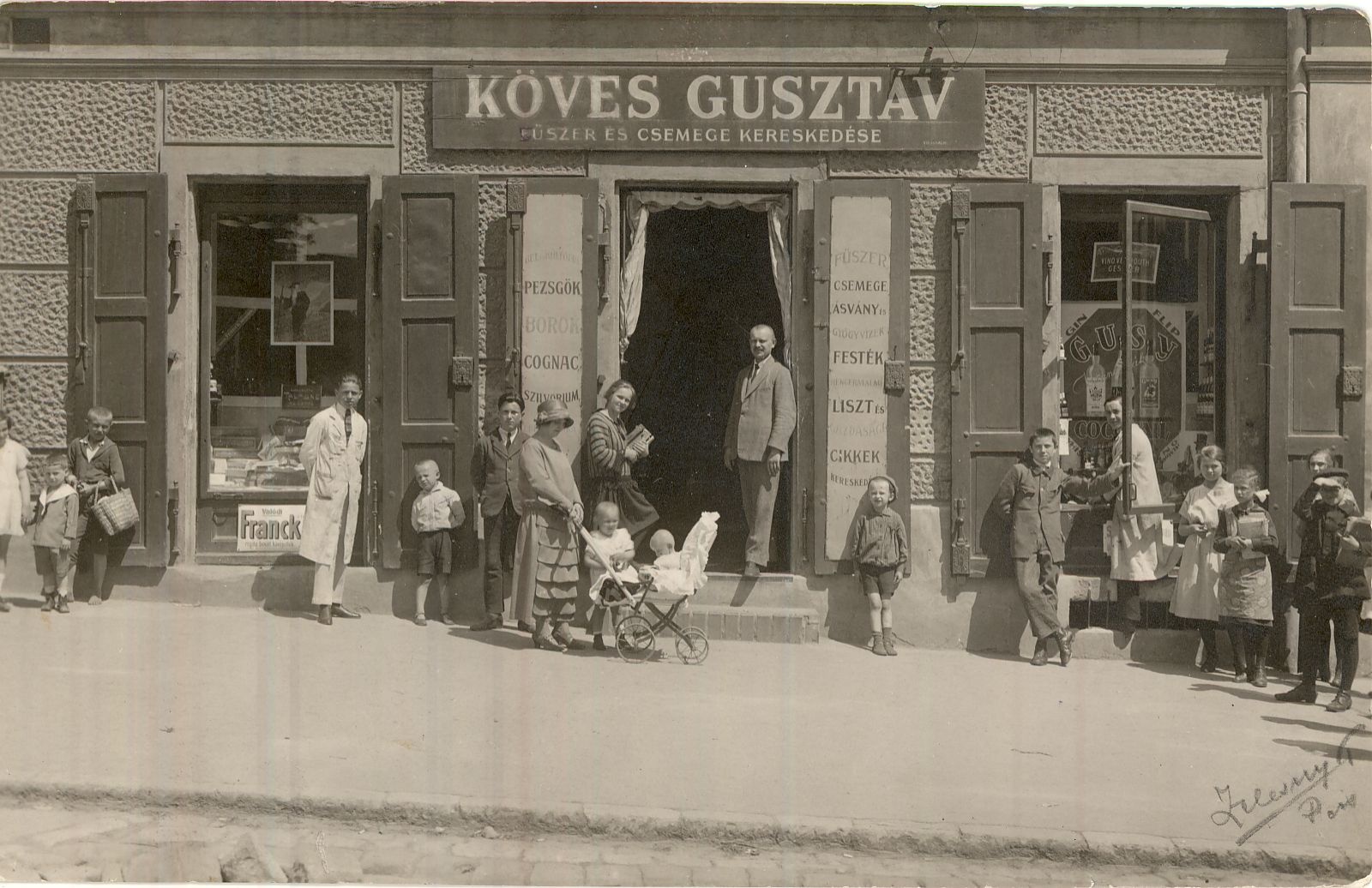 Köves Gusztáv Fűszer és Csemege Kereskedése (Magyar Kereskedelmi és Vendéglátóipari Múzeum CC BY-NC-ND)