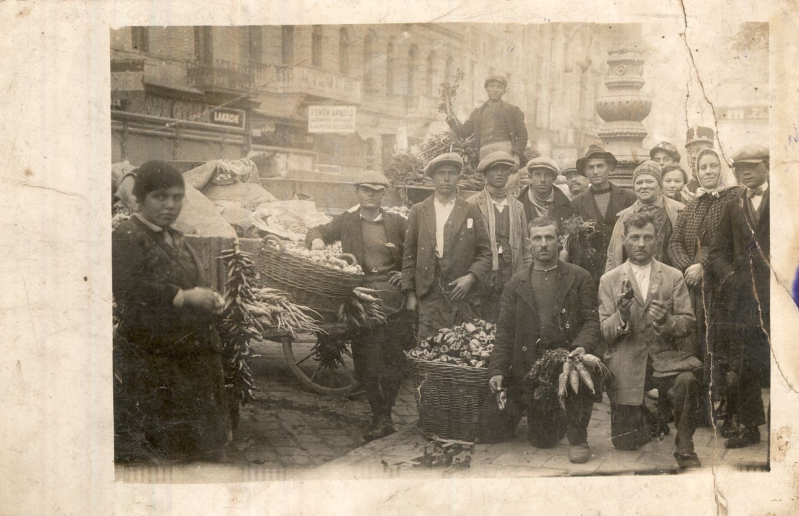 Vásárcsarnok a Hunyadi téren Budapest 1922. (Magyar Kereskedelmi és Vendéglátóipari Múzeum CC BY-NC-ND)