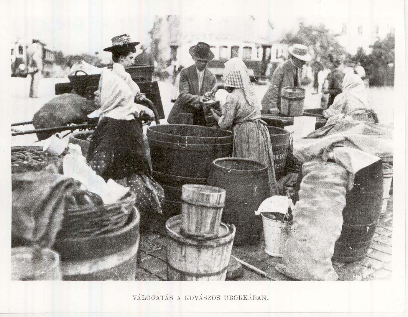 Piac savanyúság Budapest 1910. (Magyar Kereskedelmi és Vendéglátóipari Múzeum CC BY-NC-ND)