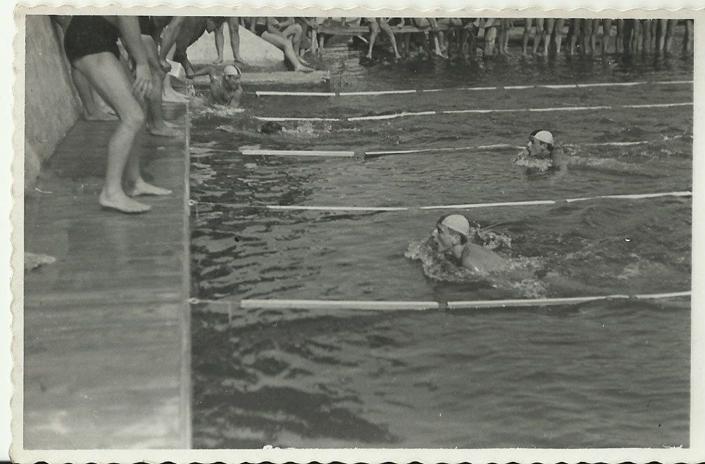 Zombori Úszóverseny (Magyar Kereskedelmi és Vendéglátóipari Múzeum CC BY-NC-ND)