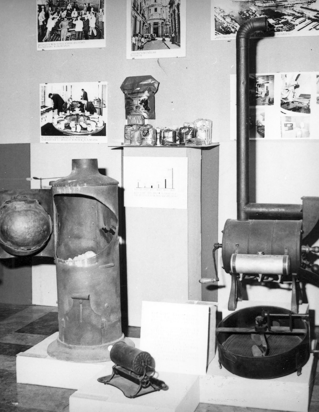 Egykori MKVM kiállítás Tatabánya1972 (Magyar Kereskedelmi és Vendéglátóipari Múzeum CC BY-NC-ND)