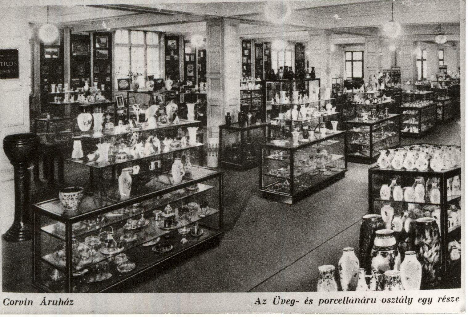 Corvin áruház-üveg és porcelánáru (Magyar Kereskedelmi és Vendéglátóipari Múzeum CC BY-NC-ND)