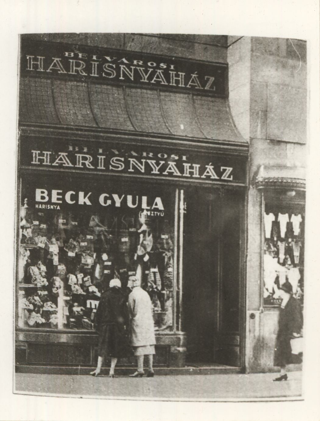 Belvárosi Harisnyaház (Magyar Kereskedelmi és Vendéglátóipari Múzeum CC BY-NC-ND)