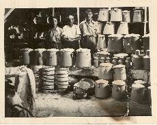Hunfeld vaskereskedő raktára Orosháza 1920. (Magyar Kereskedelmi és Vendéglátóipari Múzeum CC BY-NC-ND)