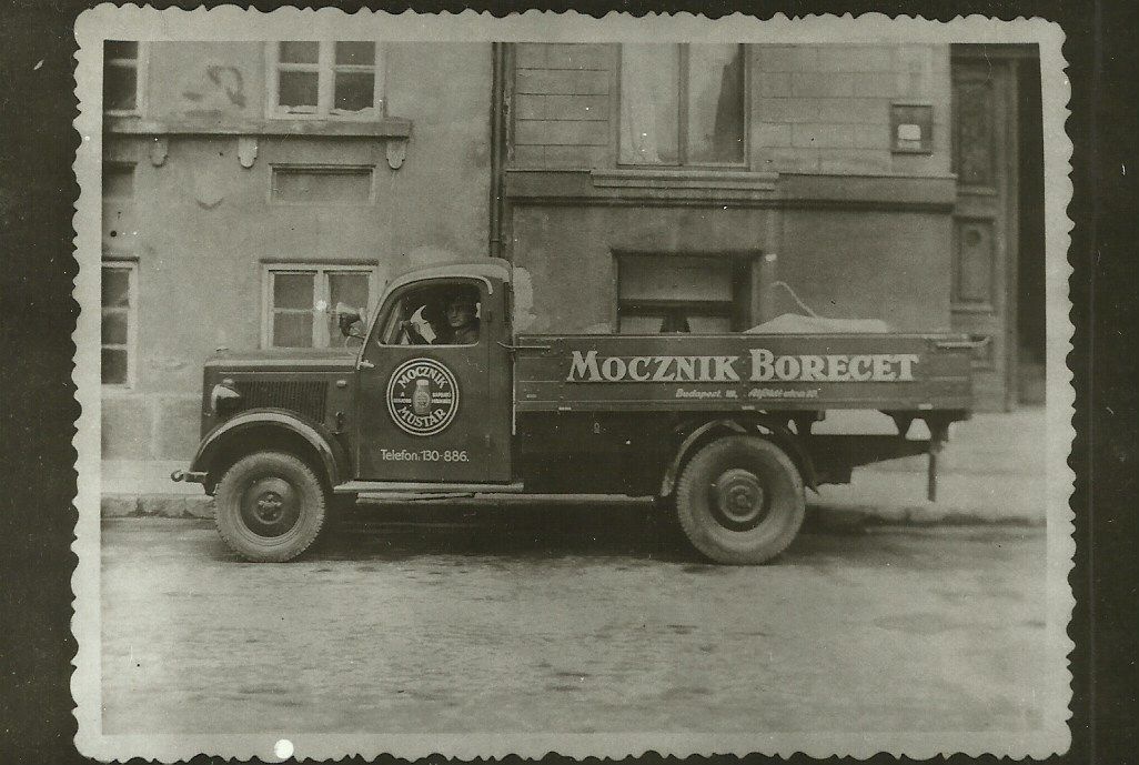 Mocznik Borecet és Mustár (Magyar Kereskedelmi és Vendéglátóipari Múzeum CC BY-NC-ND)