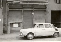 Lehúzott redőnyű bezárt üzlet Mátészalka 1976.