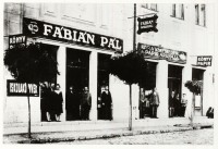 Fábián Pál papíráruházának utcai frontja Nyíregyháza 1924.