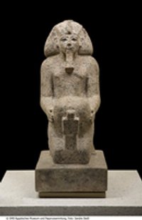 Kniefigur der Königin Hatschepsut mit Nemset-Krug