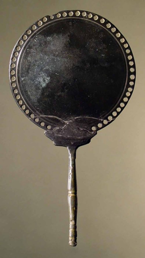 Bronzespiegel (Römischer Handspiegel mit Lochrand) :: Antikensammlung :: museum-digital:staatliche museen zu berlin