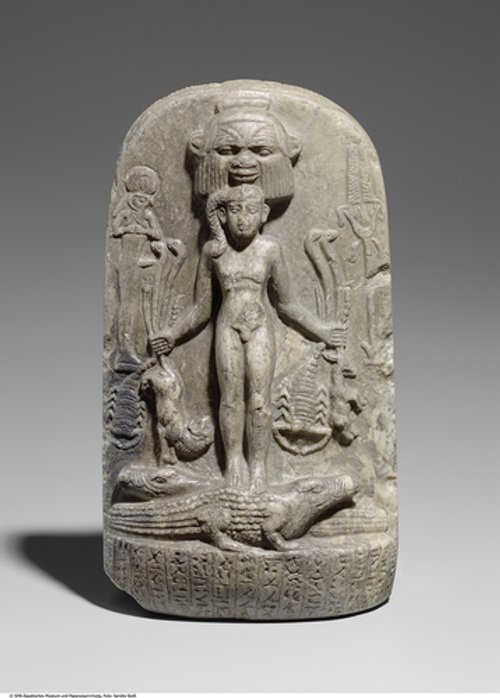 Horusstele des Pentaes, Sohn des Hapertais und der Tainachthes (Magical Stela (Cippus of Horus on the Crocodiles) of Pentaes, son of Hapertais and of Tainachthes)