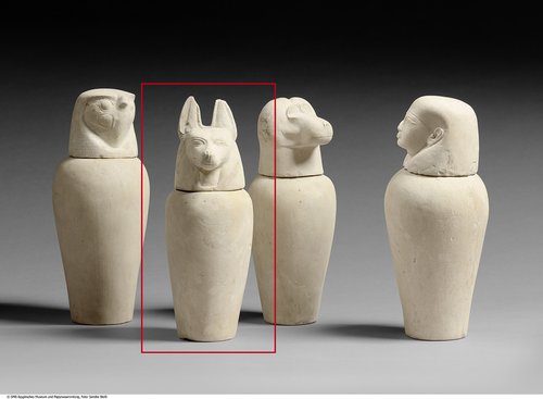 Kanope (Scheinkanope) mit angedeutetem Deckel in Gestalt eines Schakalkopfes (Duamutef) (Canopic jar (dummy canopic) shaped as the head of Duamutef (jackal))